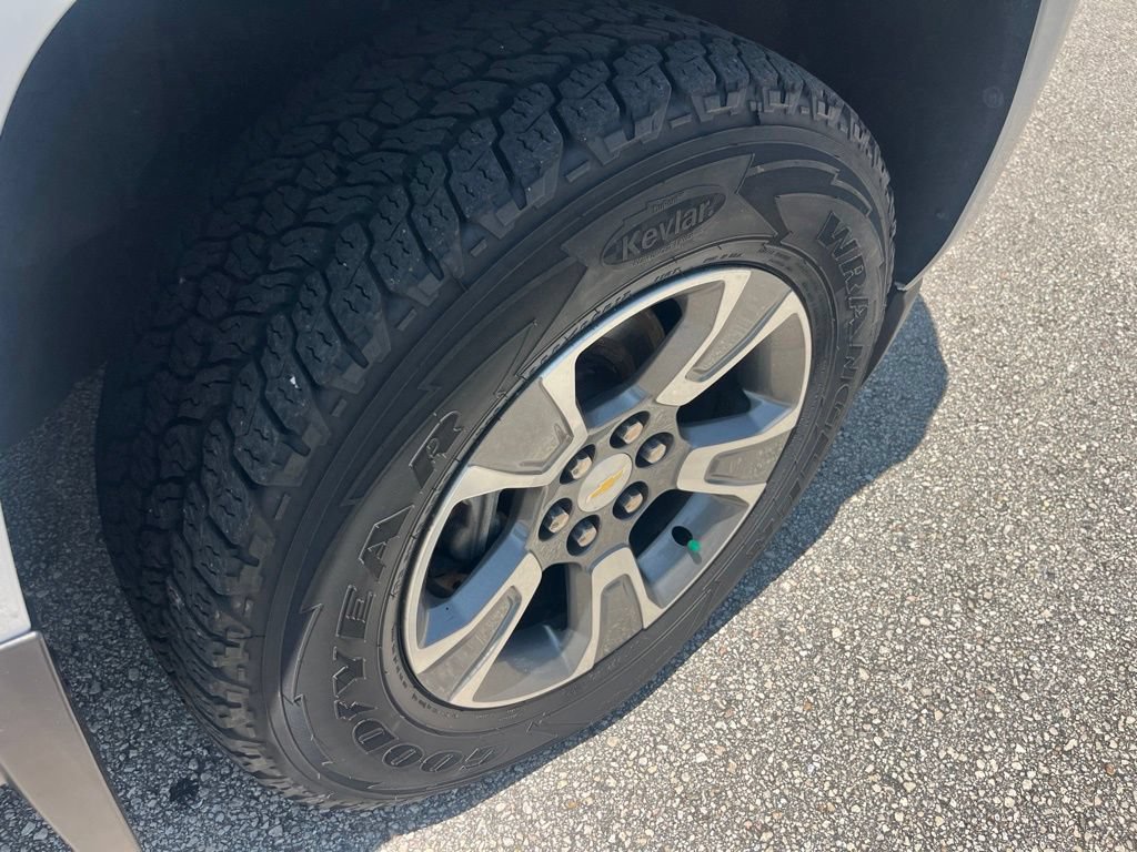 Used 2018 Chevrolet Colorado Z71 AWD/4WD image 14