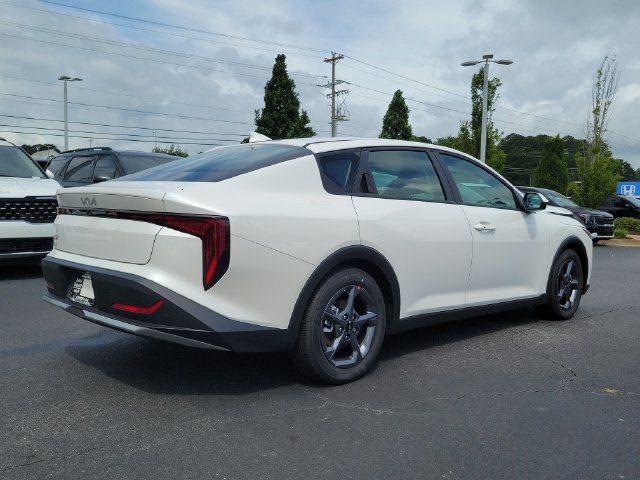 New 2026 Kia K4 FWD image 4