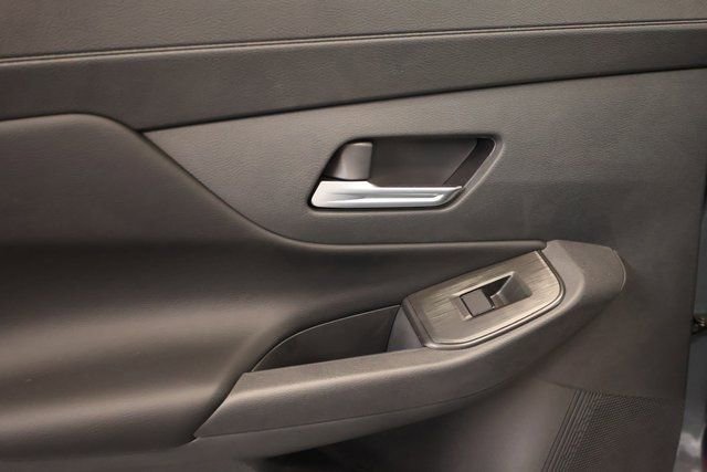 New 2026 Nissan Sentra SR w/ SR Premium Package FWD image 27