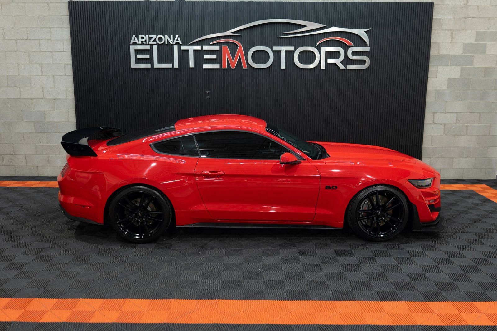 Used 2016 Ford Mustang GT Premium w/ GT Performance Package RWD image 13