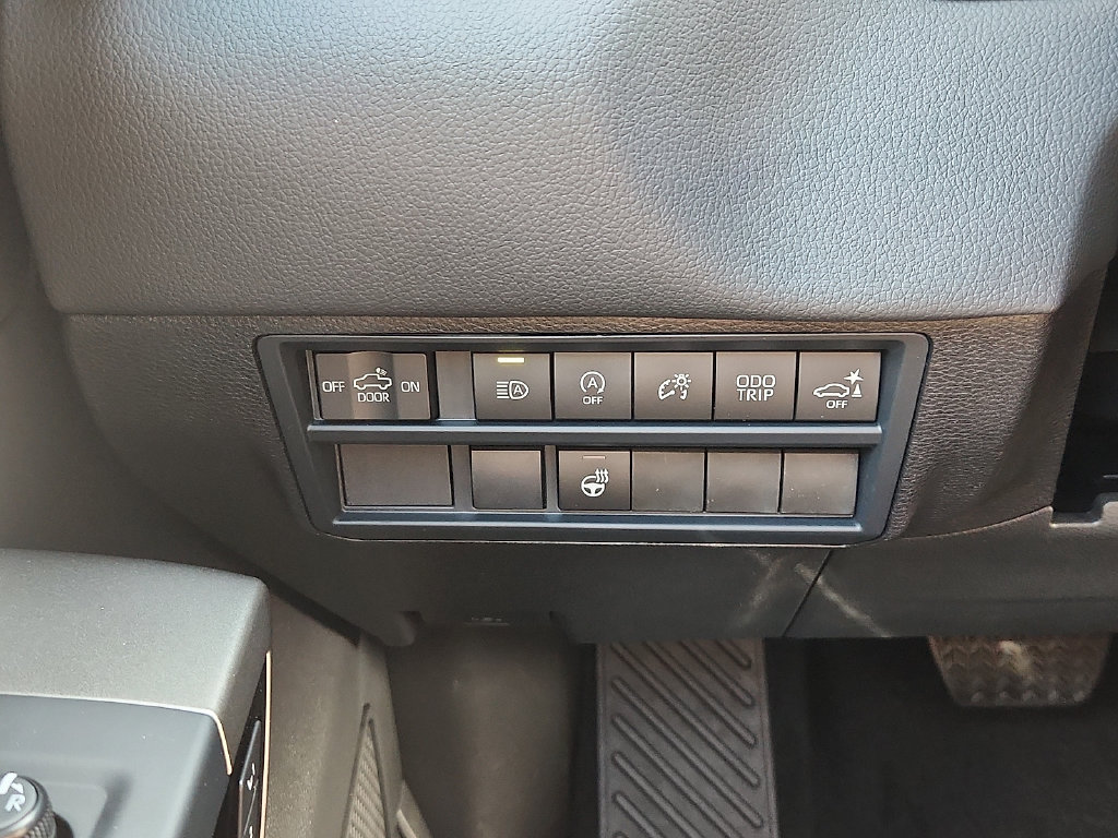New 2026 Toyota Tundra Limited AWD/4WD image 13