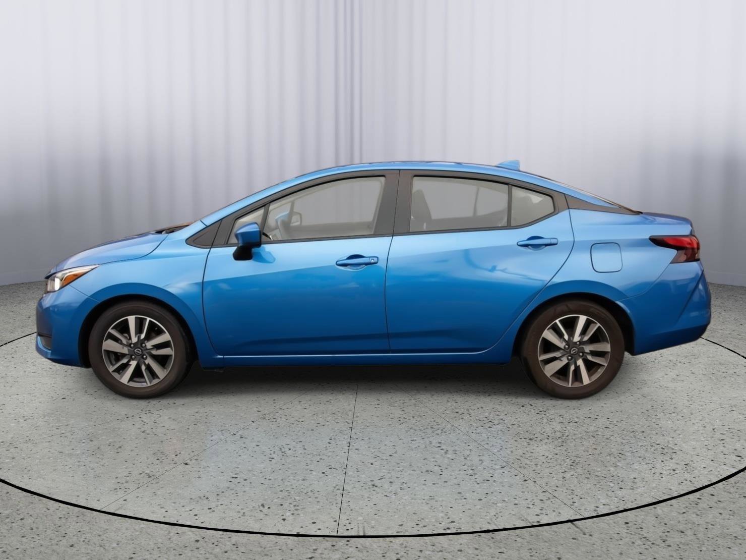 Used 2023 Nissan Versa SV image 18