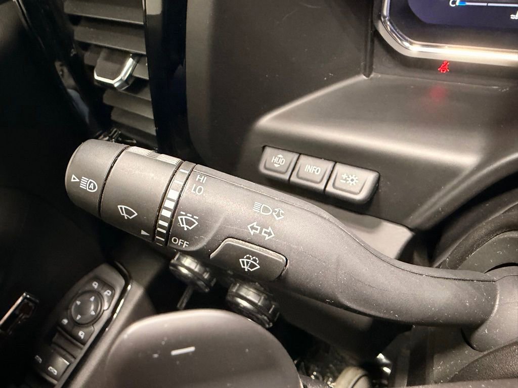 Used 2025 GMC Sierra 1500 AT4 w/ AT4 Premium Package AWD/4WD image 42