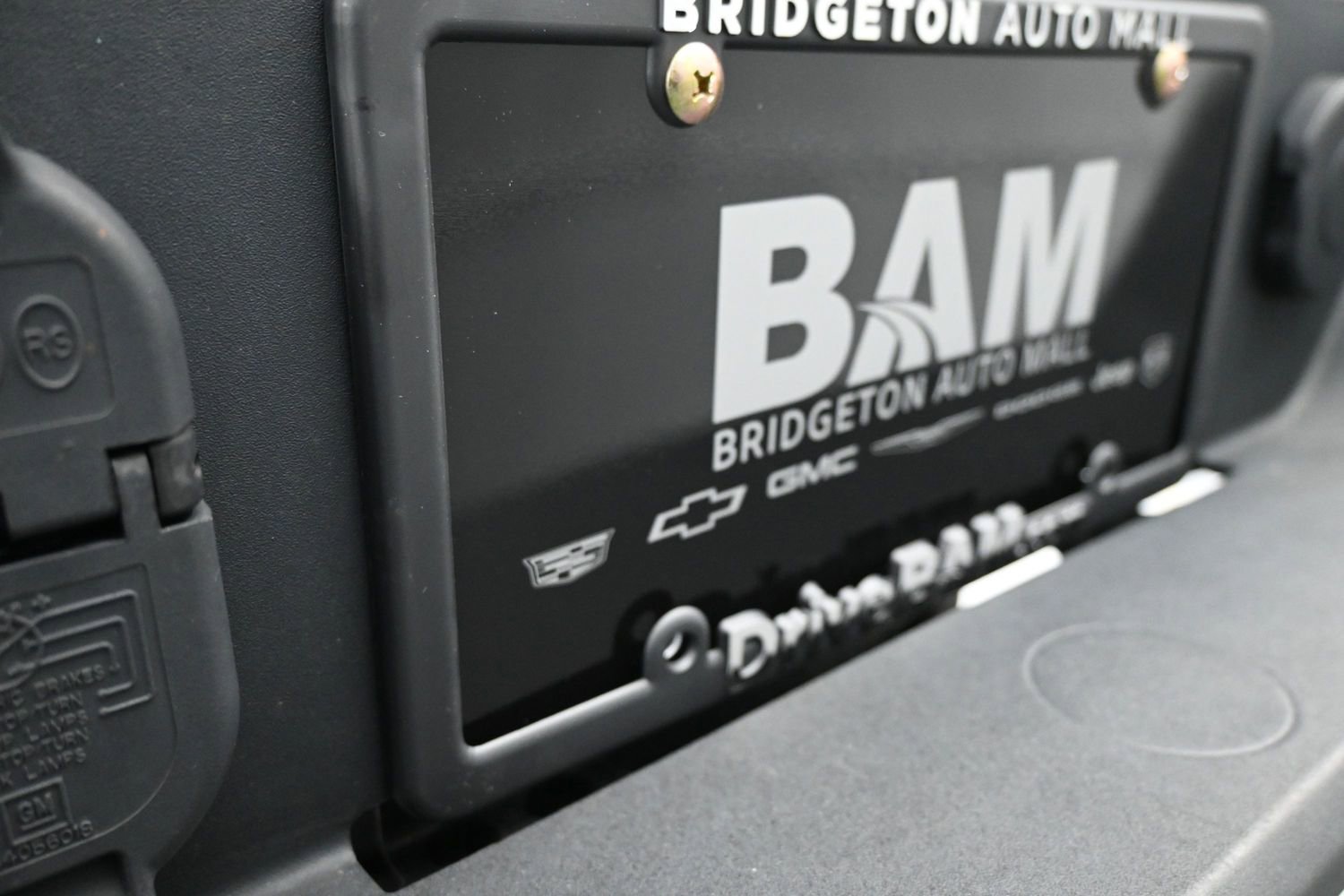 Used 2022 Chevrolet Silverado 1500 LT AWD/4WD image 25
