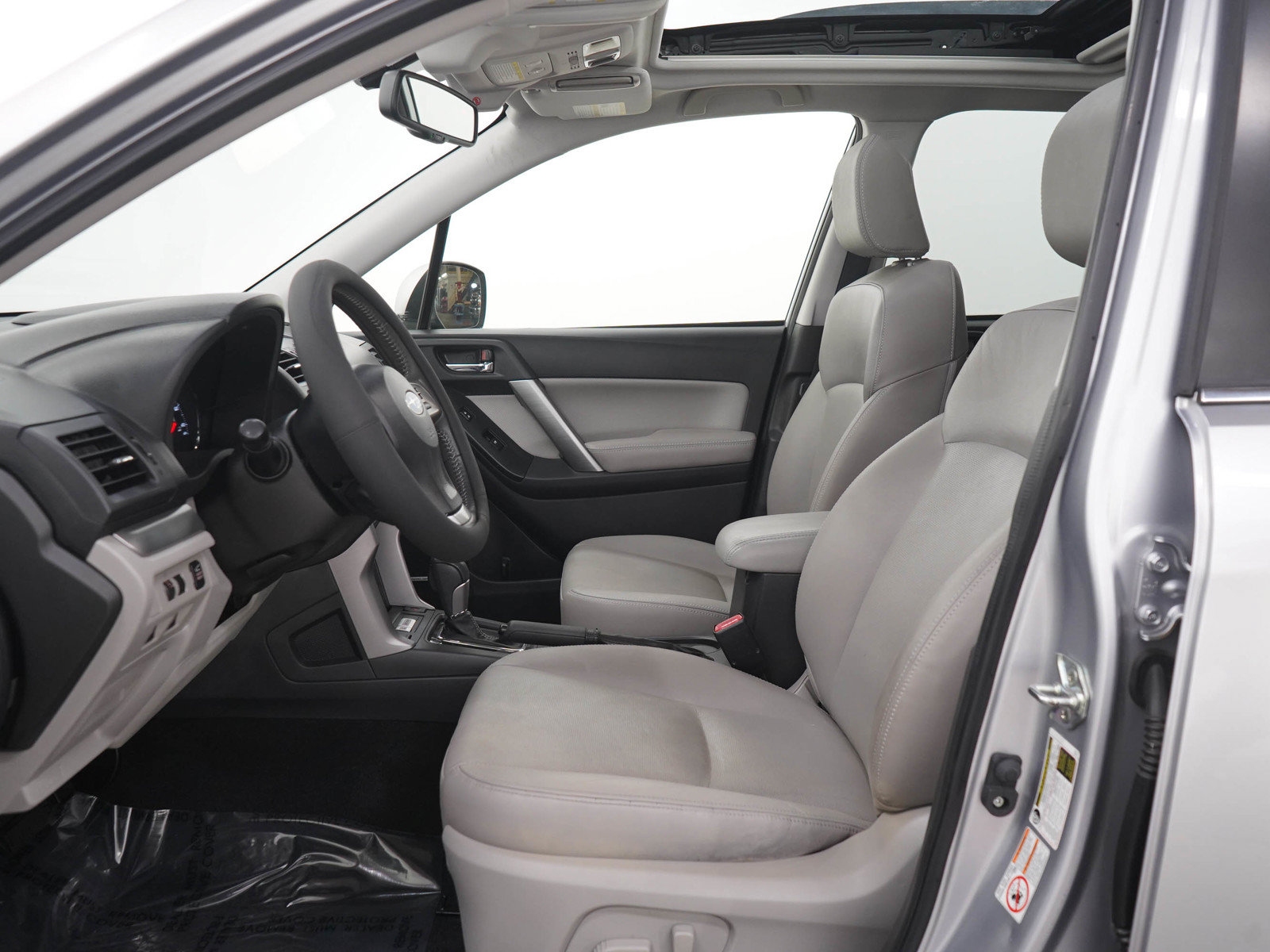 Used 2015 Subaru Forester 2.5i Touring w/ Eyesight & Navigation System AWD/4WD image 23