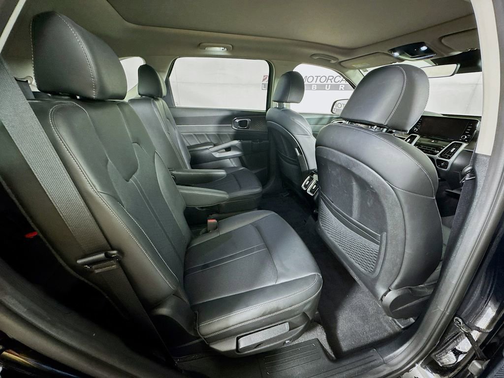 Used 2023 Kia Sorento SX image 29