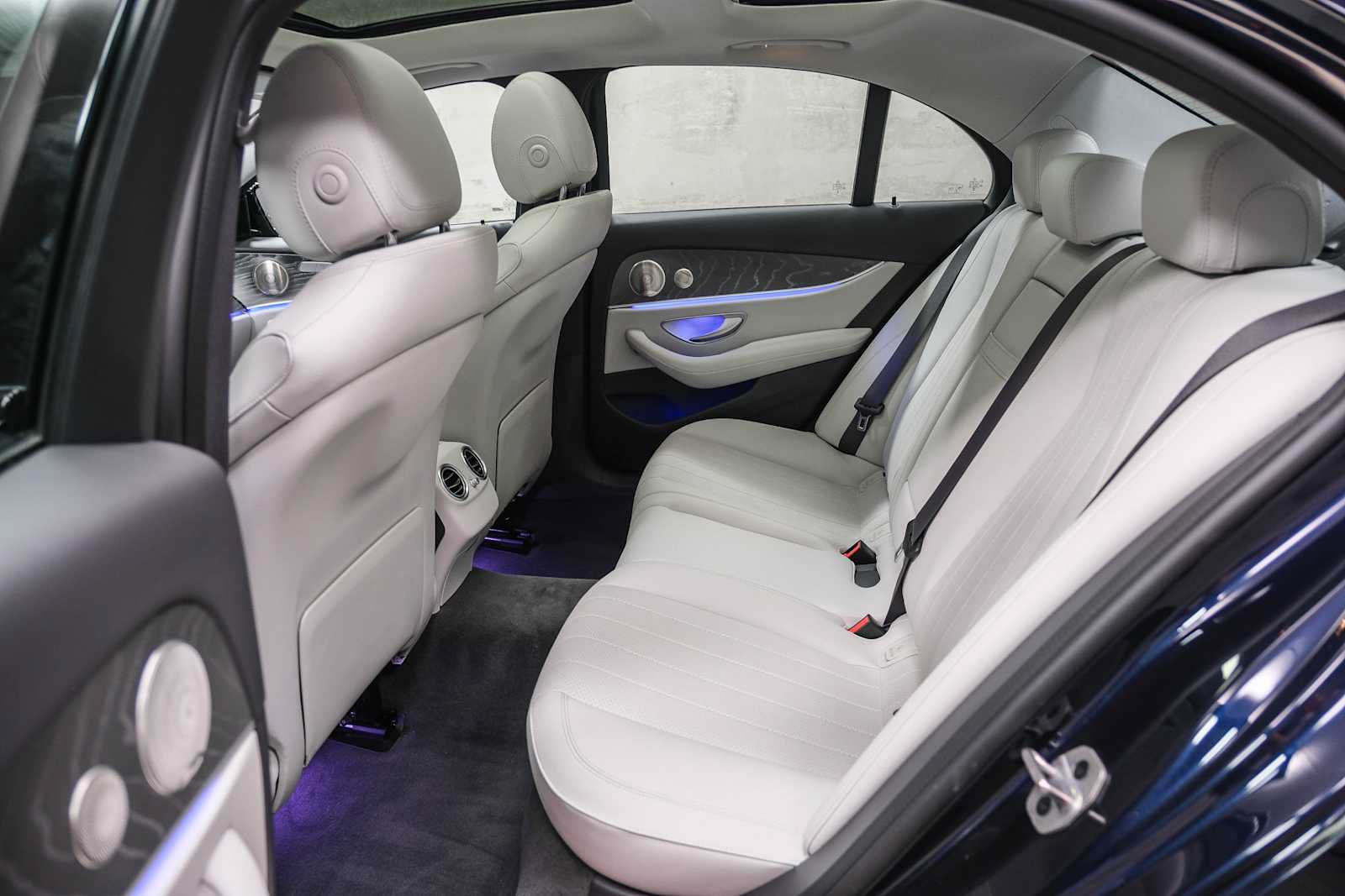 Used 2023 Mercedes-Benz E 350 Sedan image 21