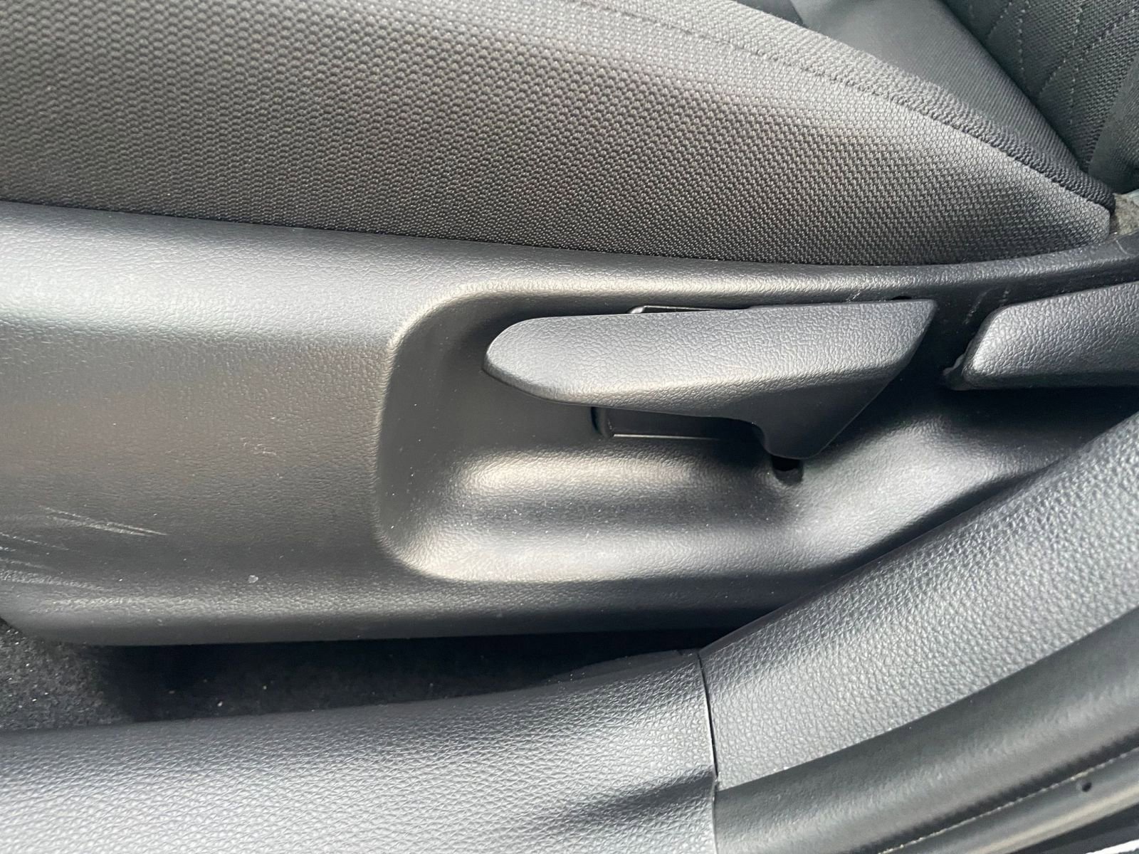 Used 2025 Toyota Corolla LE image 23