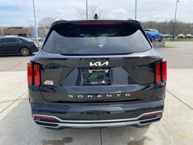 Used 2022 Kia Sorento EX AWD/4WD image 4