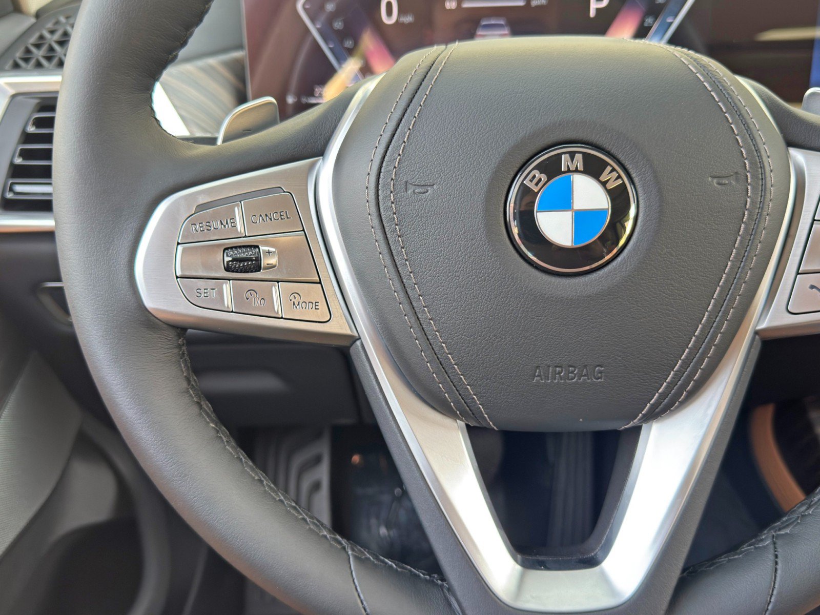 Used 2024 BMW X7 xDrive40i AWD/4WD image 23