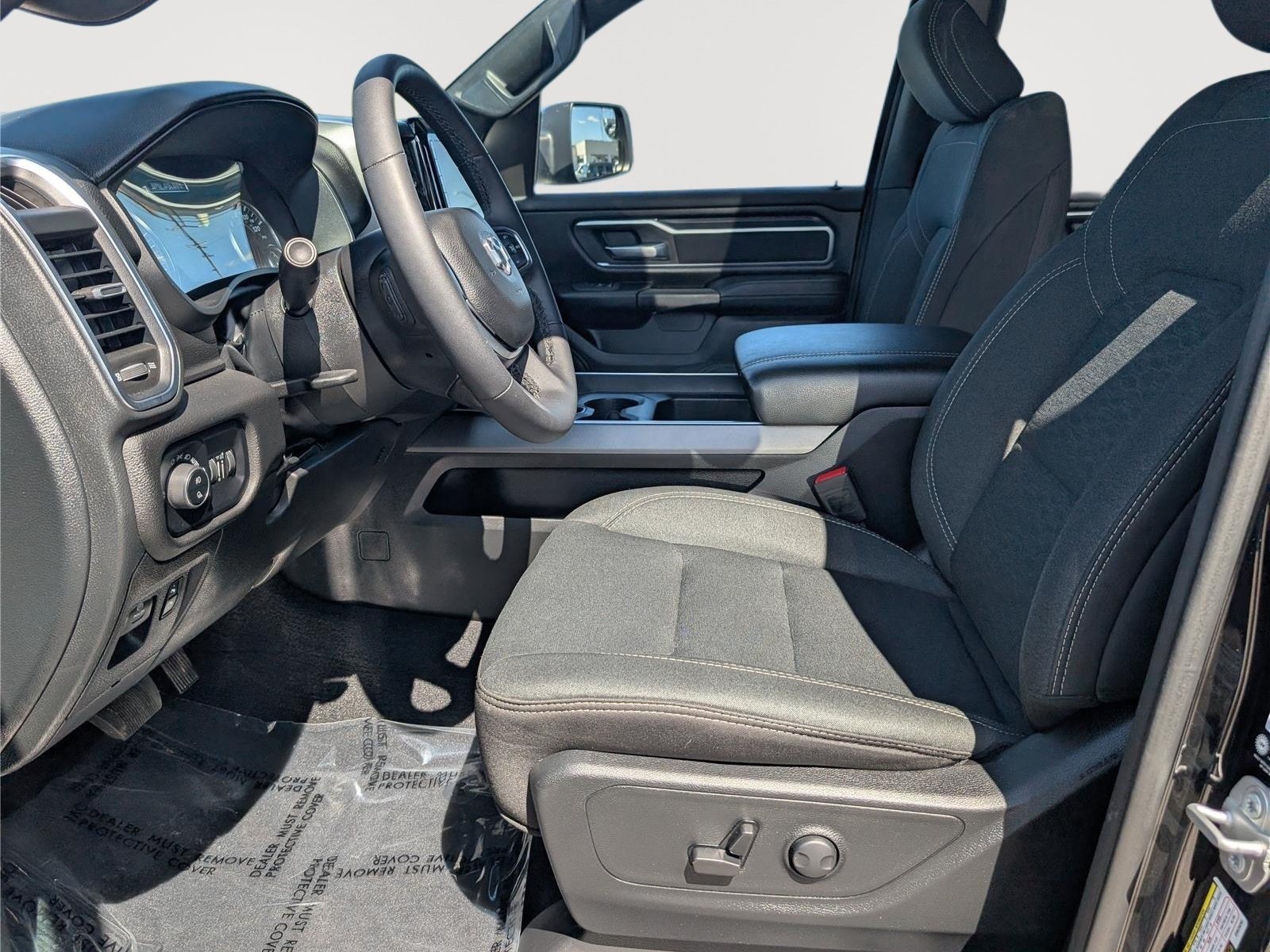Used 2025 RAM 1500 Big Horn AWD/4WD image 16