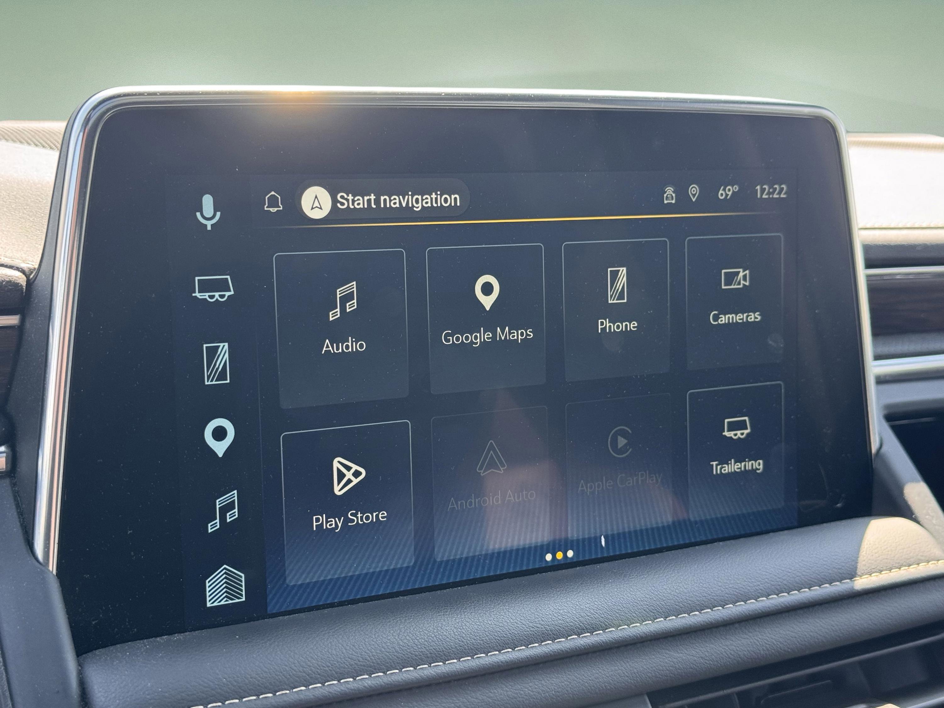 Used 2023 Chevrolet Tahoe Premier w/ Advanced Technology Package image 16