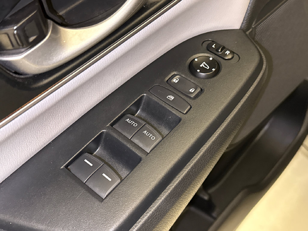 Used 2020 Honda CR-V Touring image 21