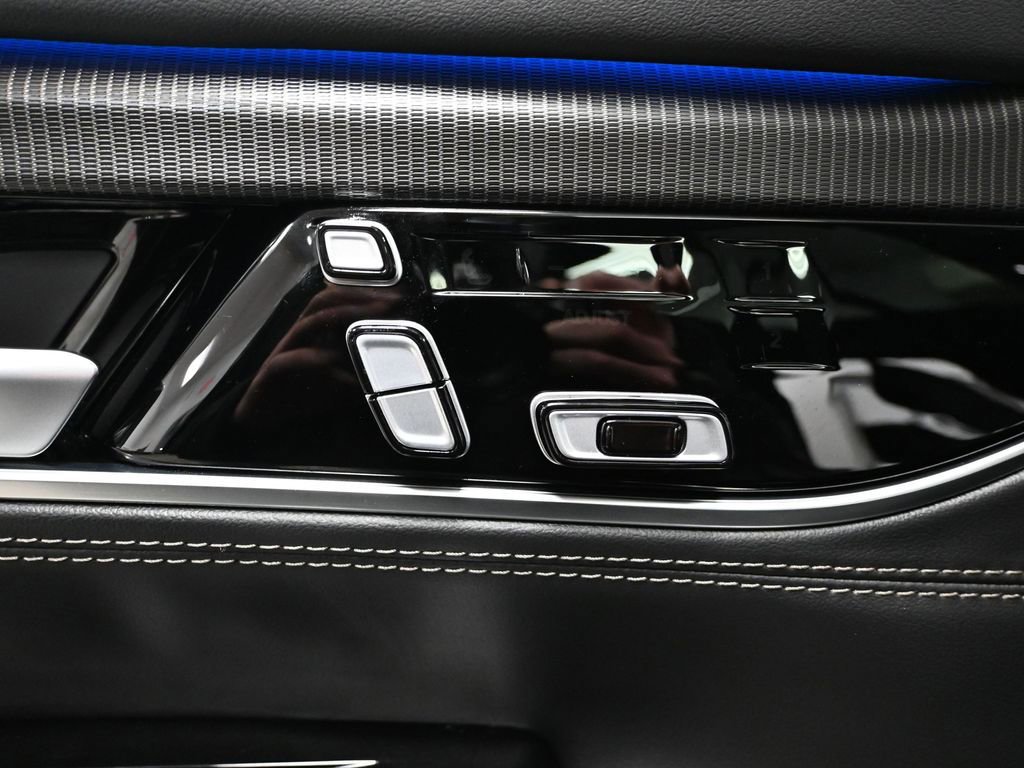 Used 2024 Jeep Grand Wagoneer L Series II w/ Quick Order Packagew 28T image 22