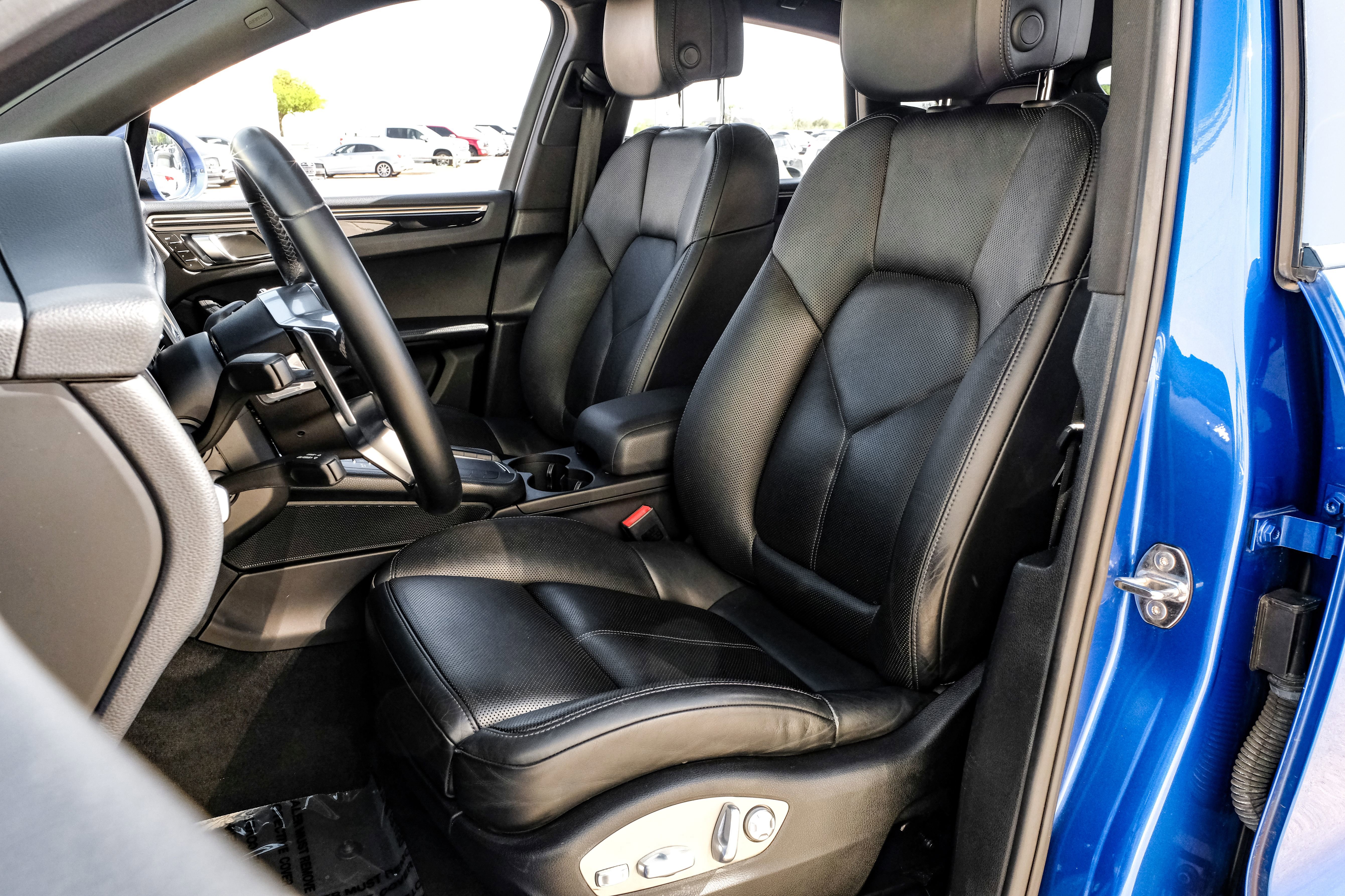 Used 2017 Porsche Macan S image 30