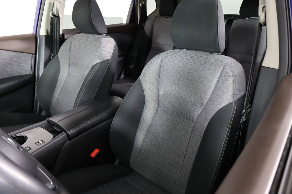 Used 2021 Nissan Rogue SV image 11