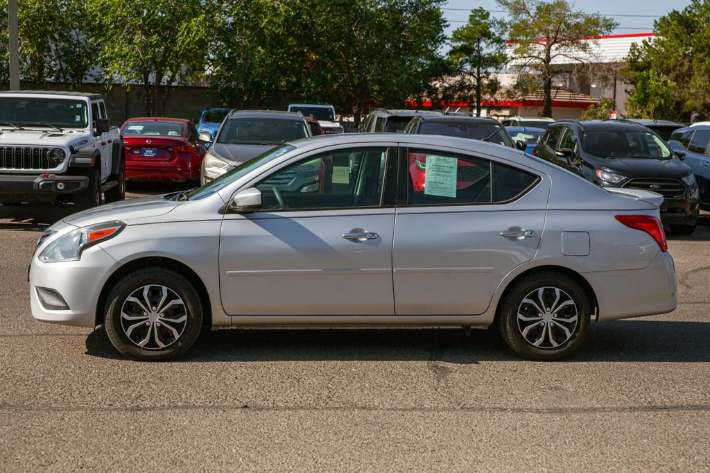Used 2017 Nissan Versa SV FWD image 8