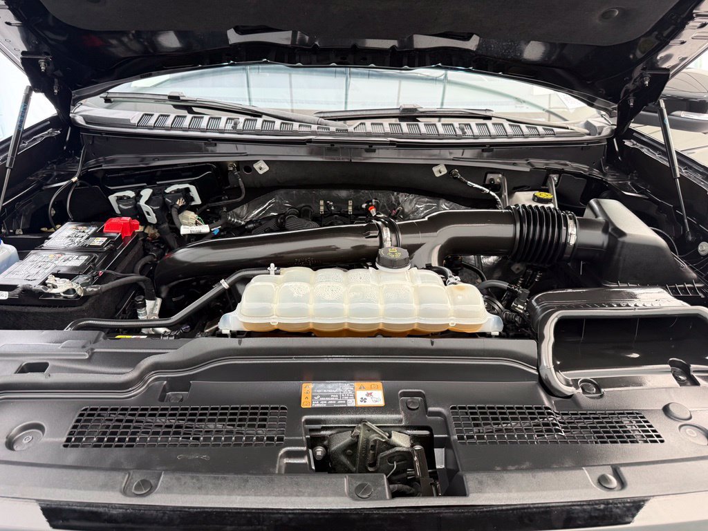 Certified 2025 Ford Expedition Max Platinum w/ Stealth Performance Package AWD/4WD image 15
