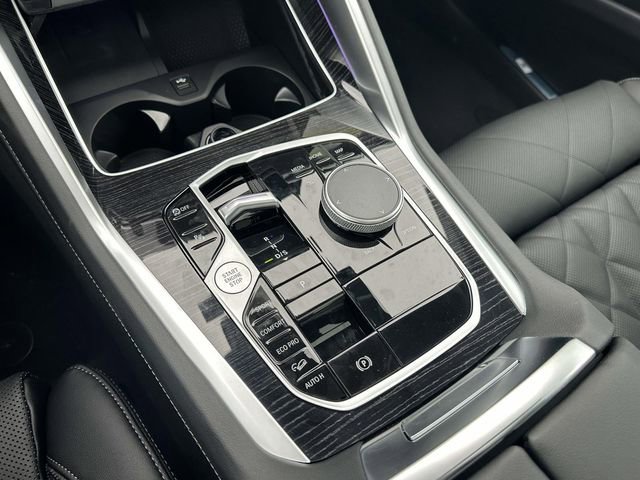 New 2026 BMW X6 xDrive40i w/ Climate Comfort Package image 17