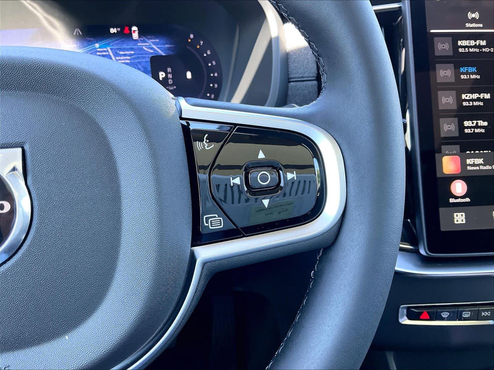 New 2026 Volvo XC90 B6 Core AWD/4WD image 18