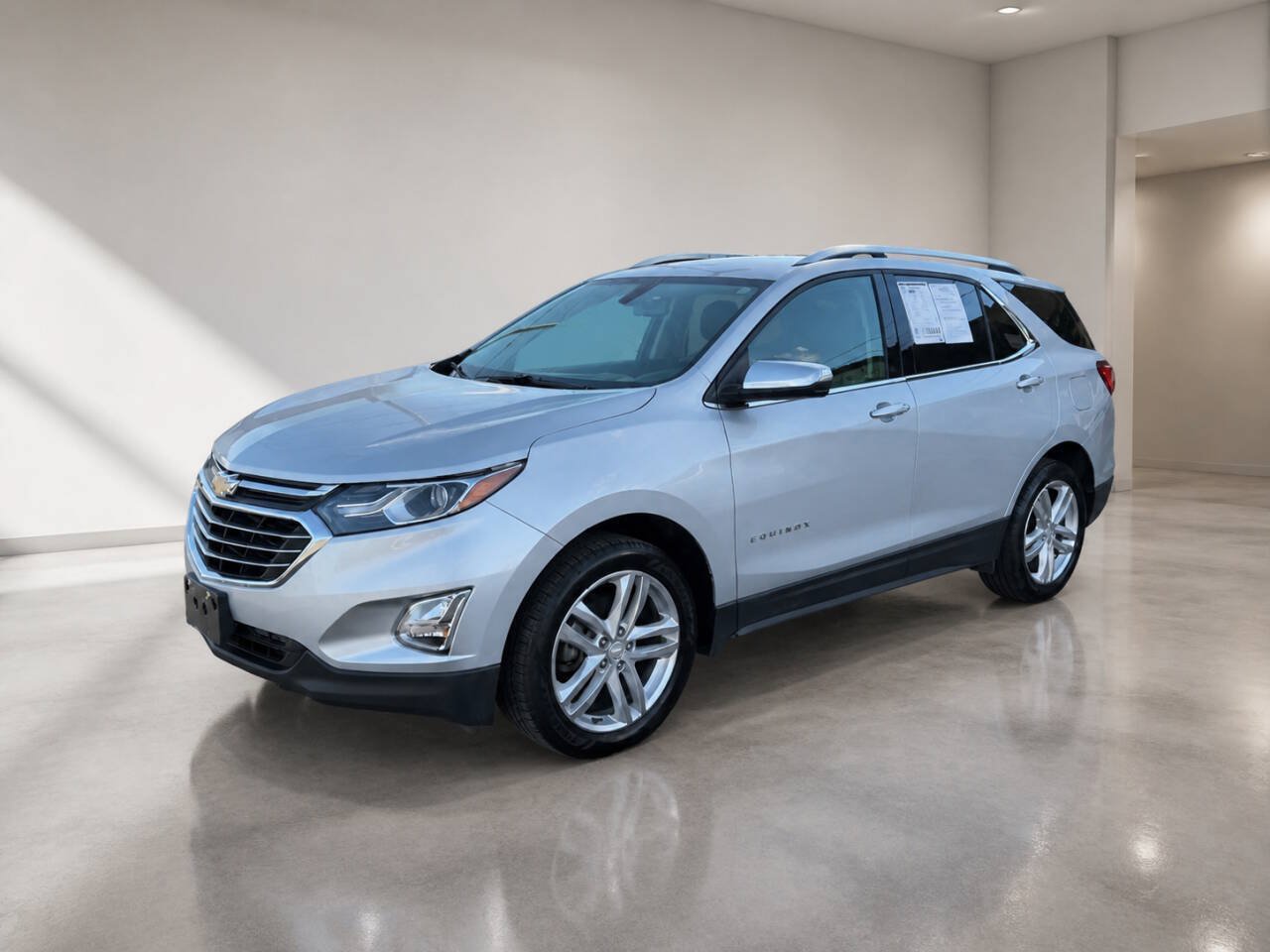 Used 2019 Chevrolet Equinox Premier AWD/4WD image 2