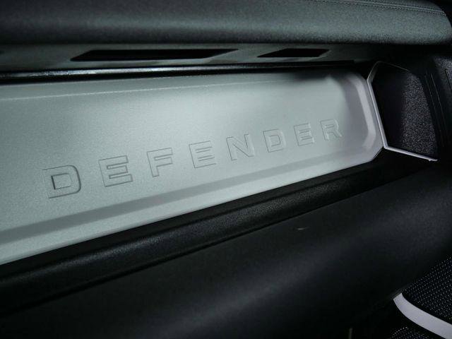 Used 2022 Land Rover Defender 110 SE image 24
