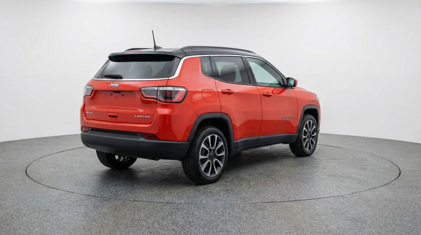 Used 2025 Jeep Compass Trailhawk image 9
