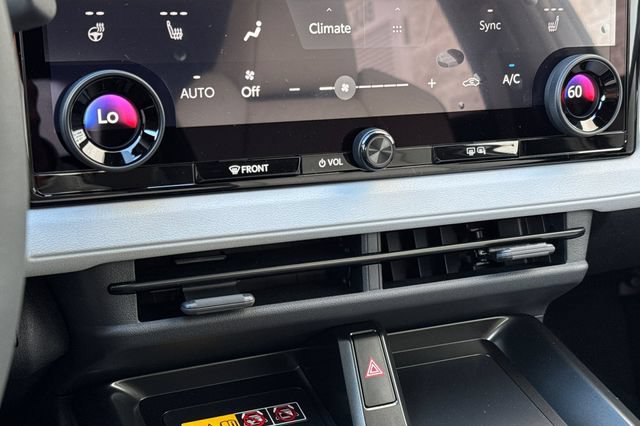 New 2026 Subaru Solterra AWD/4WD image 17