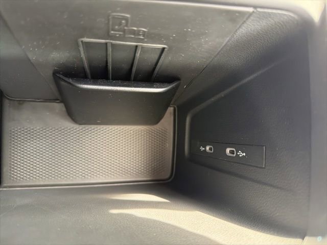 New 2026 Volkswagen Tiguan SE image 13