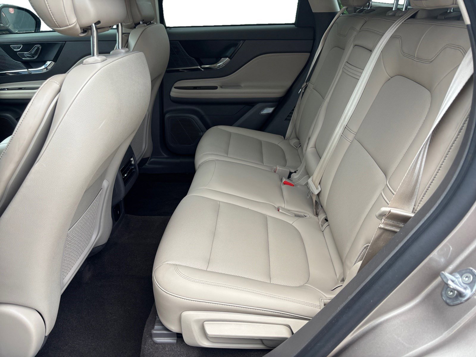 Used 2020 Lincoln Corsair FWD w/ Equipment Group 101A image 13