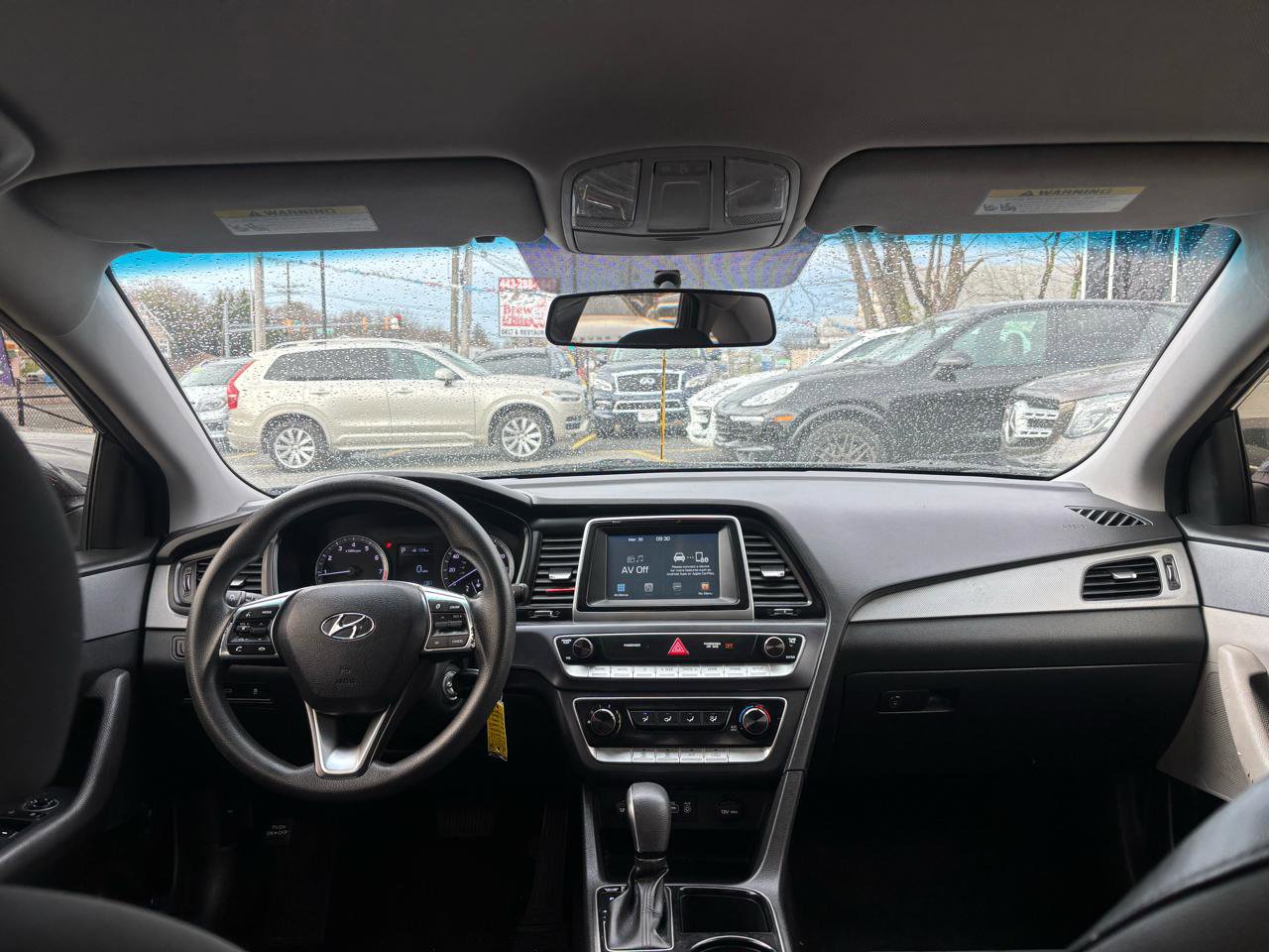Used 2018 Hyundai Sonata SE w/ Cargo Package FWD image 13