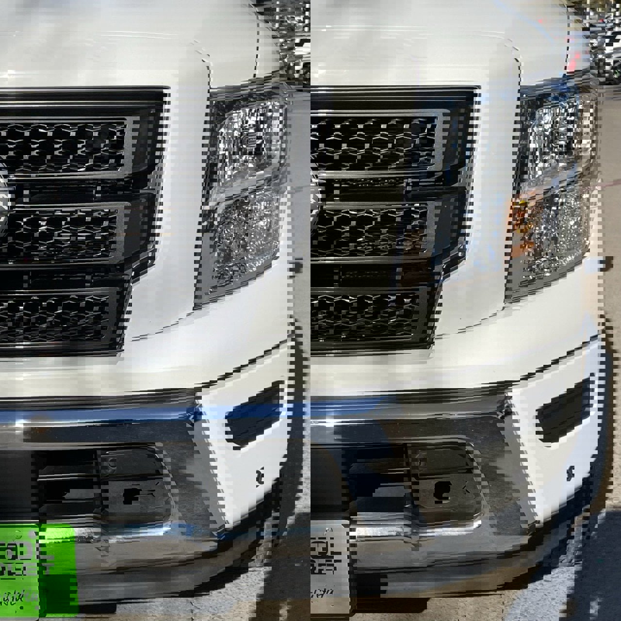 Used 2024 Nissan Titan SV w/ SV Convenience Package image 7