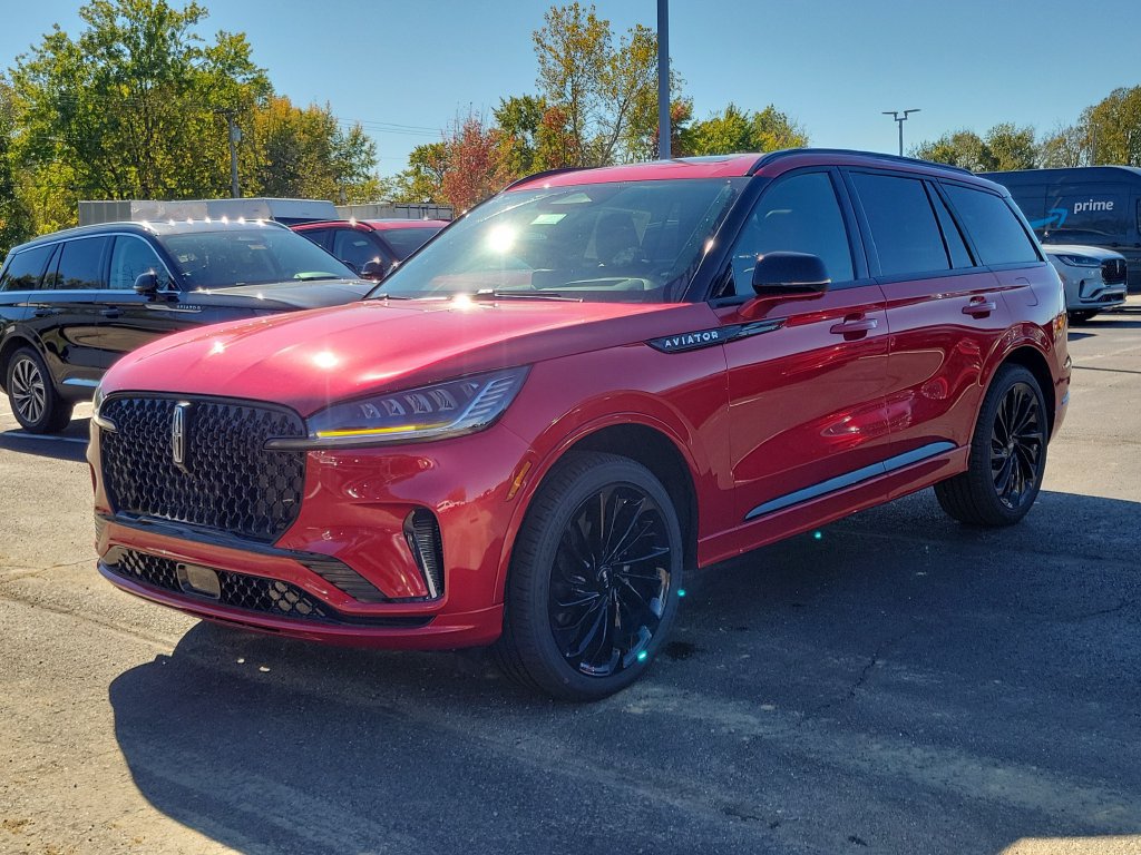 New 2026 Lincoln Aviator Reserve w/ Jet Appearance Package AWD/4WD image 8