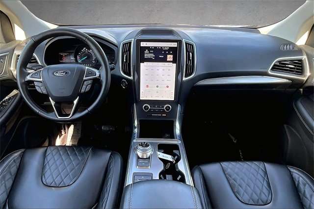 Used 2024 Ford Edge Titanium image 15