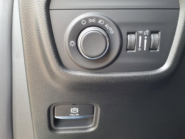 New 2025 Jeep Grand Cherokee Altitude image 20