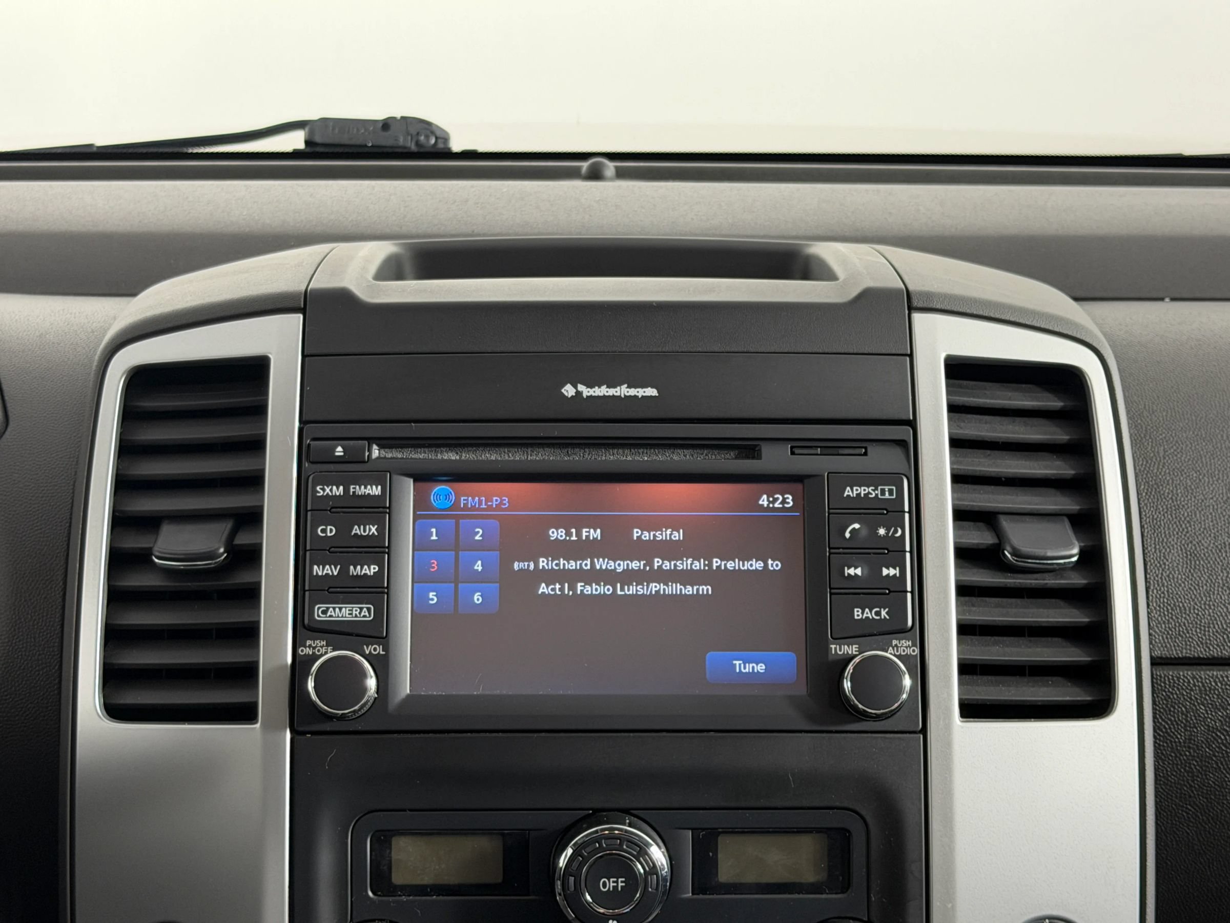 Used 2021 Nissan Frontier PRO-4X w/ Pro-4x Utility Package AWD/4WD image 16