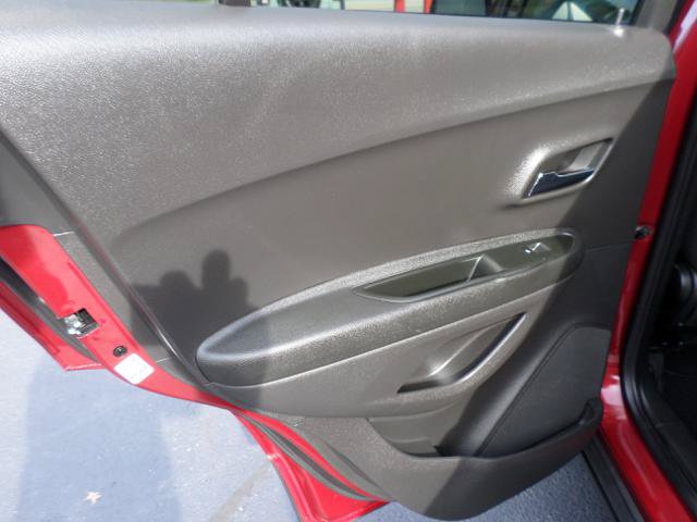 Used 2020 Chevrolet Trax LT AWD/4WD image 32