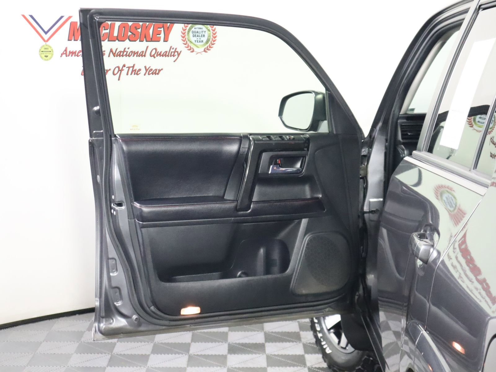 Used 2017 Toyota 4Runner TRD Off-Road w/ Convenience Package image 22