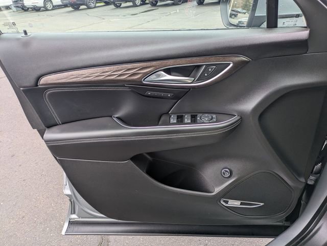 Used 2023 Buick Envision Avenir image 11