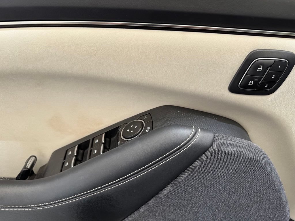 Used 2022 Ford Mustang Mach-E Premium RWD image 10