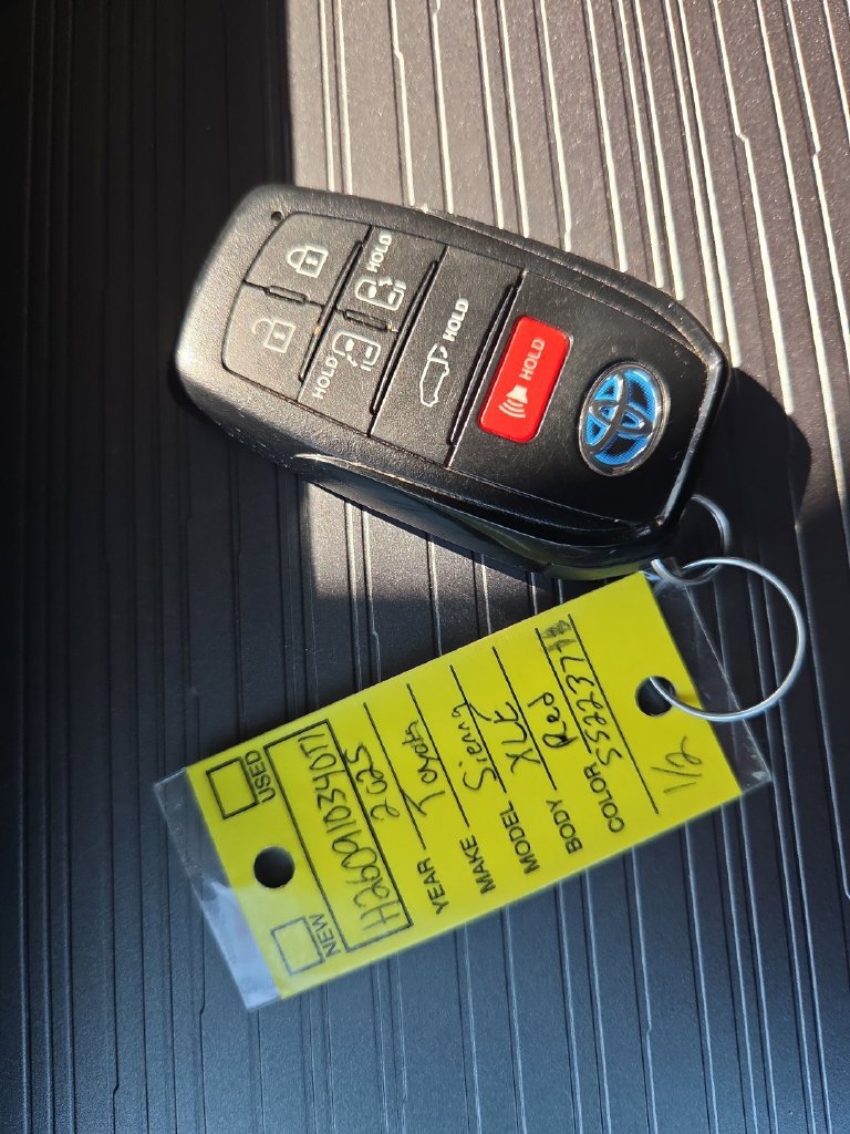 Used 2025 Toyota Sienna XLE w/ XLE Plus Package AWD/4WD image 45