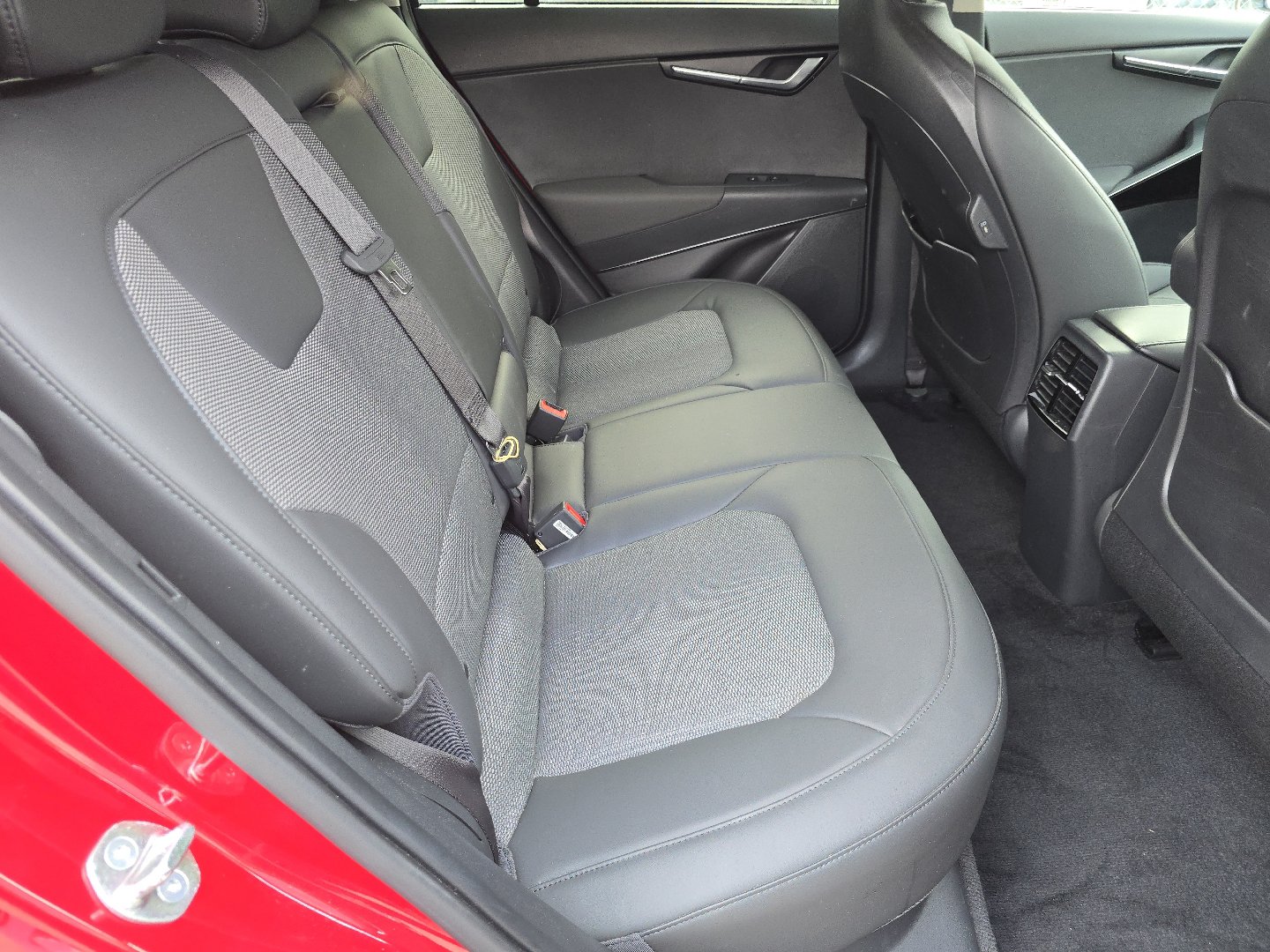 Used 2024 Kia Niro Wind w/ Wind Preserve Package FWD image 19