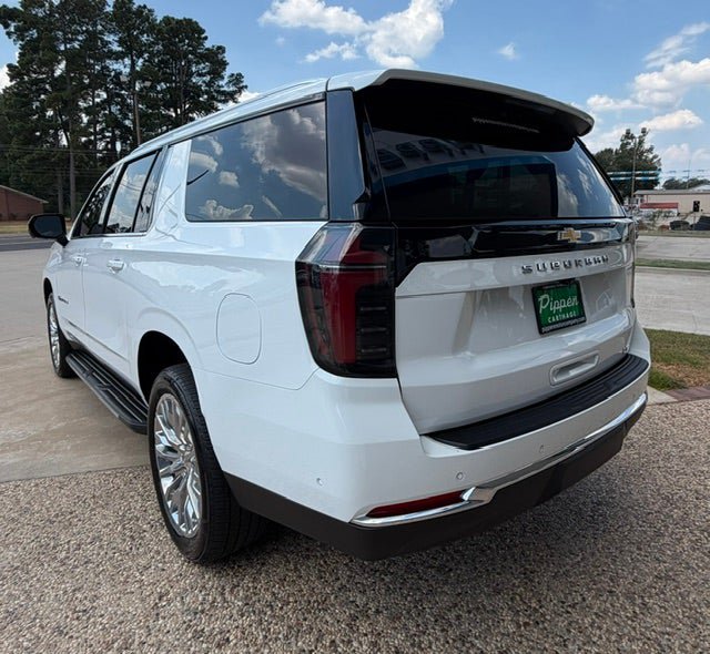 Used 2025 Chevrolet Suburban LT RWD image 6