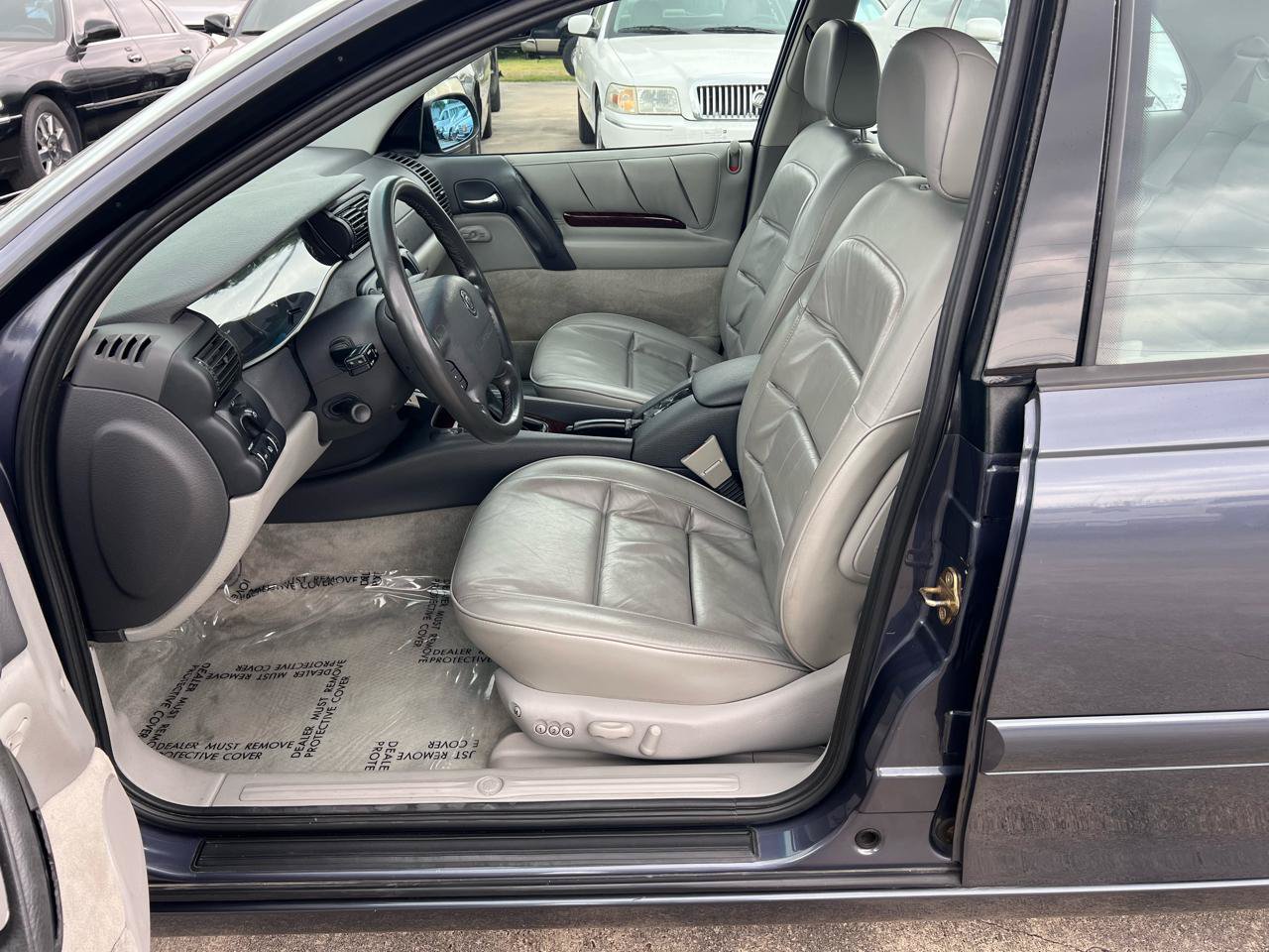 Used 1997 Cadillac Catera RWD image 34