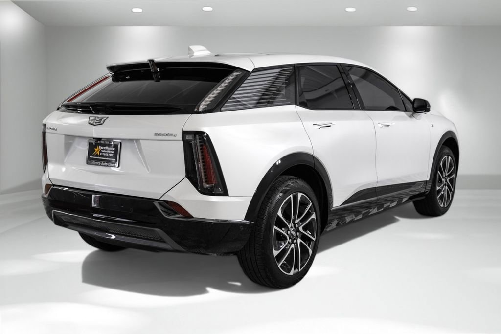 Used 2025 Cadillac Optiq Sport 1 w/ LPO, Floor Liner Package image 7