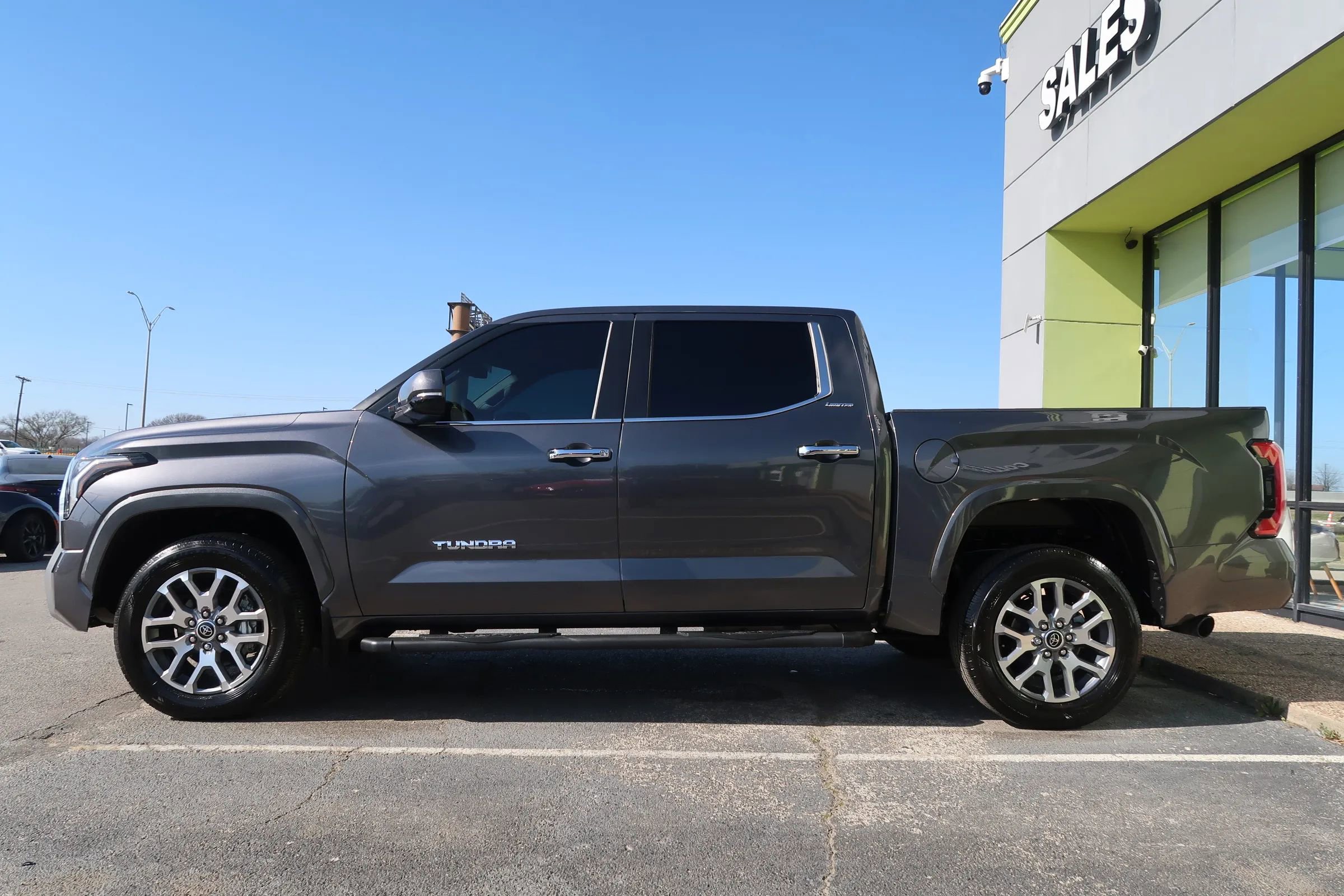 Used 2025 Toyota Tundra Limited image 7