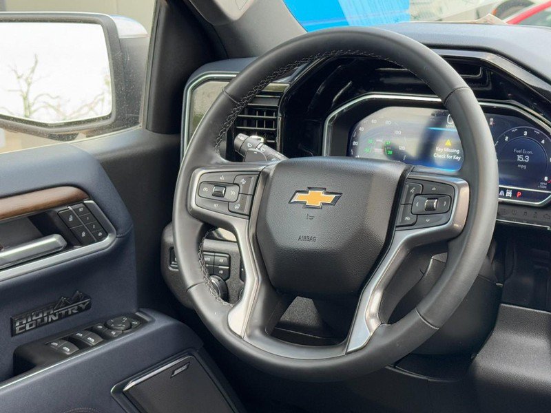 Used 2025 Chevrolet Silverado 1500 High Country w/ High Country Premium Package AWD/4WD image 12
