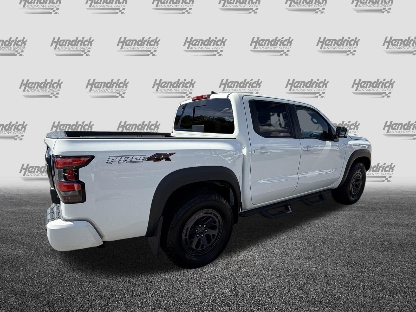 Used 2025 Nissan Frontier PRO-4X w/ Pro Convenience Package AWD/4WD image 10