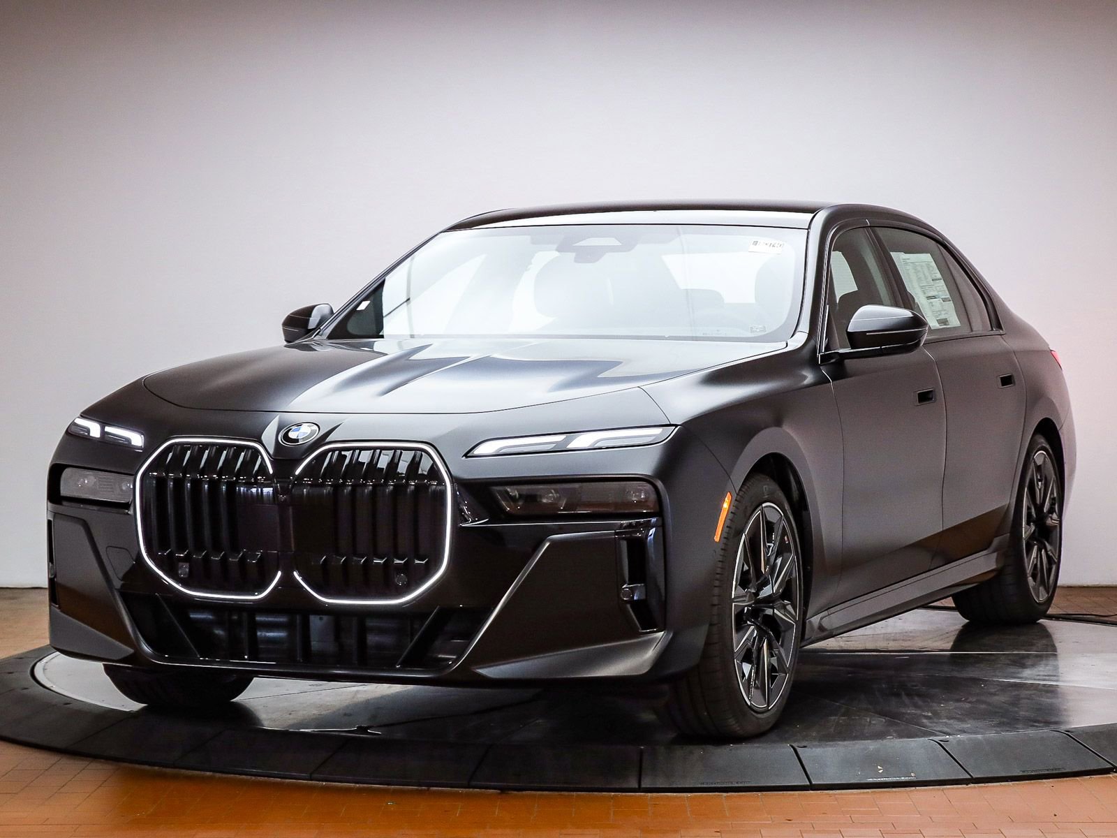 Used 2026 BMW 740i w/ Premium Package RWD image 1