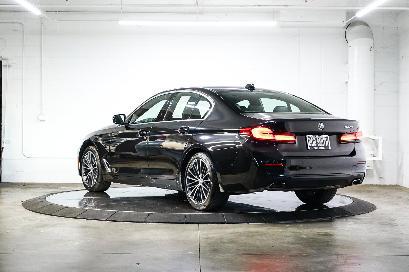 Certified 2023 BMW 540i w/ Premium Package RWD image 4